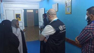 صورة وفد رفيع من منظمة الصحة العالمية يزور مستشفى الصداقة في عدن