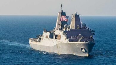 صورة يدمر القوارب والطائرات المسيرة.. البحرية الأمريكية تختبر ”سلاح ليزر“ في خليج عدن