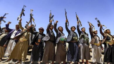 صورة ناشطون: إعادة الحوثيين إلى قوائم الإرهاب يحد من استغلال المليشيا للدعم الإنساني
