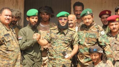 صورة مراسيم الاستلام والتسليم بين قائد القطاع الثالث السلف والخلف بحزام عدن