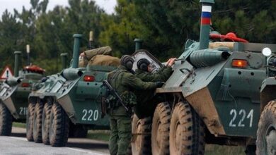 صورة بعد ساعات من اعتراف بوتين باستقلالها.. أرتال عسكرية روسية ضخمة تدخل دونيتسك