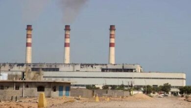 صورة تزايد ساعات انقطاع الكهرباء في عدن.. ولا بوادر لانفراج الأزمة