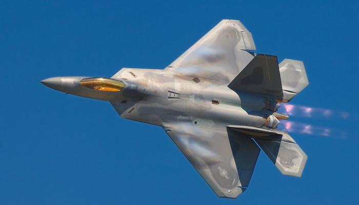 61 134116 f 22 stealth most powerful fighter world 700x400
