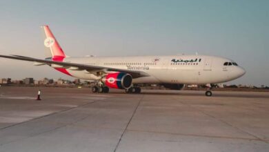 صورة وزير النقل يبارك لشركة طيران اليمنية إنضمام طائرة إيرباص A330 الجديدة