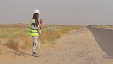 صورة بدء أعمال المسح لتنفيذ مشروع صيانة وإعادة تأهيل طريق الوهط طور الباحة
