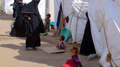 صورة صحيفة دولية: الجوع يدفع بالملايين من اليمنيين إلى حافة الموت