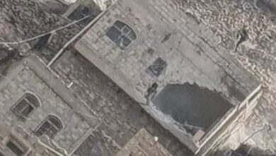 صورة إطلاق صاروخ حوثي على وادي القاضي بتعز