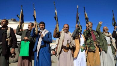صورة صحيفة بريطانية تكشف أسباب تراجع المجتمع الدولي عن مواقفه المتشددة إزاء الحوثيين