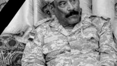 صورة قائد قوات الأمن الخاصة يعزي في استشهاد اللواء الركن ثابت جواس