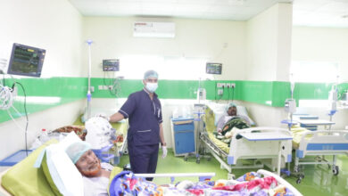 صورة اختتام أعمال المخيم الطبي المجاني للقسطرة القلبية في مستشفى برج الأطباء بالعاصمة عدن