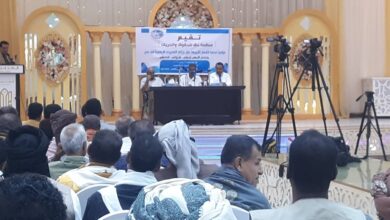 صورة منظمة حق للحقوق والحريات تعقد مؤتمراً صحفياً حول جرائم التفجيرات الإرهابية بالعاصمة عدن