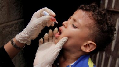 صورة صحيفة إماراتية: الحوثيون حوّلوا مناطق سيطرتهم إلى بؤر لتفشي شلل الأطفال