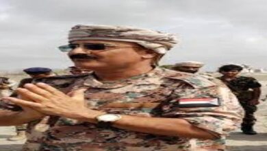 صورة اللواء باعش يتفقد  القوات الخاصة في العاصمة عدن