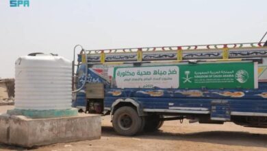 صورة “سلمان للإغاثة” يضخ 3.25 مليون لتر مياه لمخيمات النازحين بالخوخة