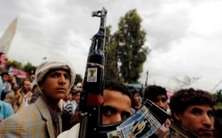 صورة صحيفة دولية : الحوثيون يخوضون حربا من نوع آخر في مناطق سيطرتهم