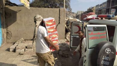 صورة مركز انتقالي مدينة الضالع يرفد جبهة حجر بمواد غذائية