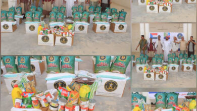صورة الهيئة التنفيذية المساعدة لشؤون وادي وصحراء حضرموت تدشن توزيع السلال الغذائية على أسر الشهداء