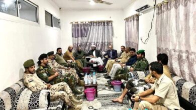 صورة نائب رئيس مجلس القيادة الرئاسي يلتقي قادة الأجهزة الأمنية في العاصمة عدن ولحج