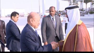 صورة مجلس القيادة الرئاسي يصل دولة الإمارات في زيارة رسمية