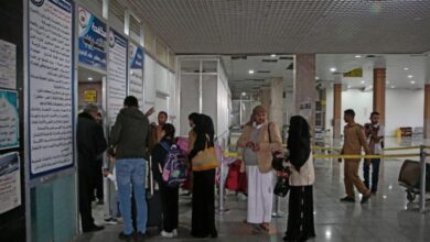 صورة مليشيات الحوثي تضع قوائم بالممنوعين من السفر عبر مطار صنعاء