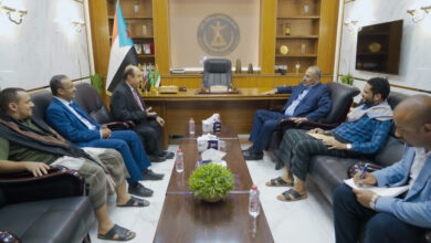 صورة الرئيس الزُبيدي يلتقي محافظ محافظة إب ويؤكد دعمه ومساندته لجهود تحرير المحافظة
