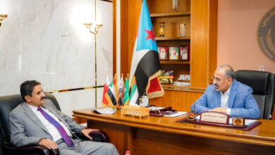 صورة الرئيس الزُبيدي يطّلع على الأوضاع العامة بمحافظة شبوة