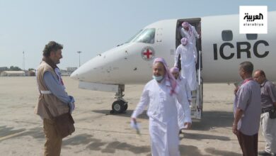 صورة ضمن المبادرة السعودية.. طائرتان تنقلان الأسرى الحوثيين تغادران لـ اليمن