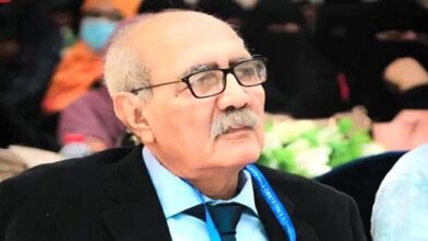 صورة لملس  يُعزَّي في وفاة  الاستشاري الدكتور  حسين الكاف