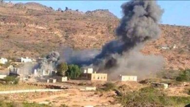 صورة مليشيا الحوثي تقتحم قرية خبزة وتشرع في تفجير منازل المواطنين