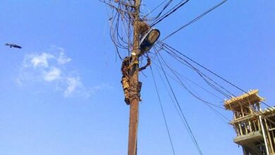 صورة المنطقة الثانية لكهرباء العاصمة عدن تواصل حملاتها لإزالة الربط العشوائي والمزدوج