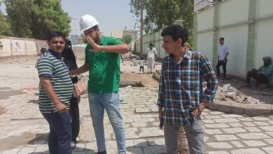صورة مدير عام الشيخ عثمان يتفقد مستوى إنجاز مشروع الرصف الحجري لشارع المهندسين