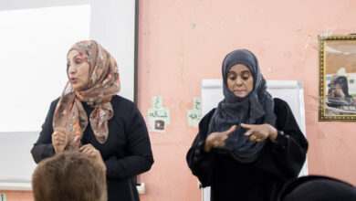 صورة دائرة المرأة والطفل تنظم دورة تدريبية في لغة الإشارة لعدد من مربيات وأخصائيات مدارس العاصمة عدن