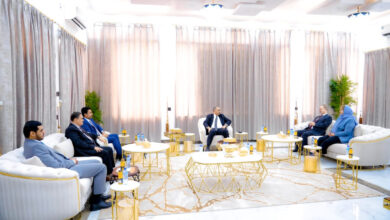 صورة الرئيس الزُبيدي يلتقي رئاسة هيئة التشاور والمصالحة