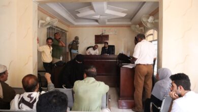 صورة المحكمة الجزائية بالعاصمة عدن تعقد الجلسة الثالثة للمتهمين باستهداف موكب المحافظ لملس