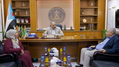صورة الرئيس الزُبيدي يطّلع على نشاطي قطاع السكان بوزارة الصحة ومكتب الصحة بالعاصمة عدن
