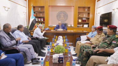 صورة الرئيس الزُبيدي يلتقي الهيئة الاستشارية العسكرية في المجلس الانتقالي الجنوبي