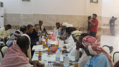 صورة فريق الحوار الوطني الجنوبي يلتقي قيادات الحزب الاشتراكي في محافظة المهرة