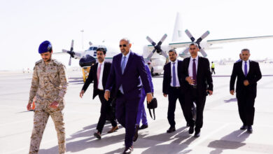 صورة الرئيس الزُبيدي يصل العاصمة السعودية الرياض قادماً من العاصمة عدن