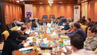 صورة اجتماع حكومي بالعاصمة عدن يناقش الخطة الأممية لمعالجة مخاطر خزان صافر