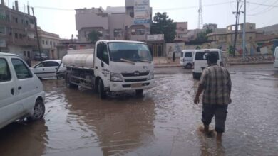 صورة لليوم الثاني على التوالي… تواصل أعمال شفط مياه الأمطار من شوارع الشيخ عثمان