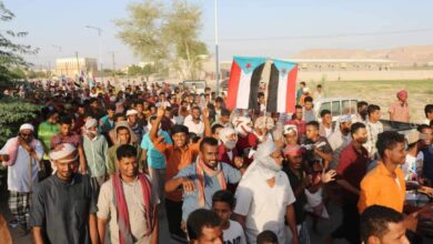 صورة مسيرة غضب في منطقة العقاد بالقطن  تطالب برحيل المنطقة العسكرية الأولى من وادي حضرموت