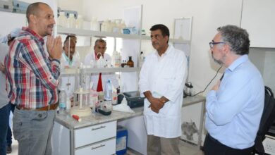 صورة باخبيرة يستقبل مسؤول المياه باليونيسف للإطلاع على المختبر المركزي للمياه في العاصمة عدن