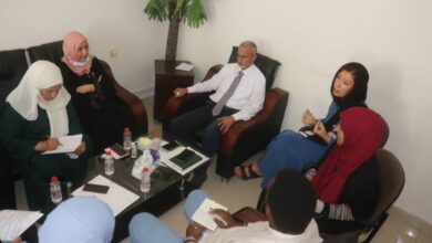 صورة الوكيل الشبحي يلتقي ممثلين من صندوق الأمم المتحدة للسكان والصليب الأحمر والمؤسسة الطبية الميدانية بالعاصمة عدن