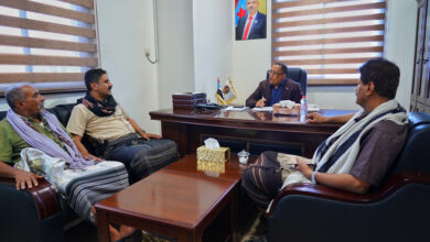 صورة الدكتور الخُبجي يلتقي رئيس انتقالي شبوة وعددا من قيادات المحافظة