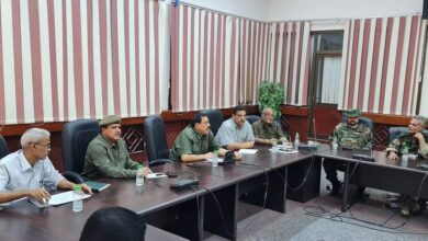 صورة مدير أمن العاصمة عدن يعقد اجتماعاً موسعاً للقيادات الأمنية ومدراء مراكز الشرطة
