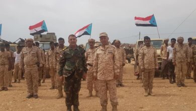 صورة أركان اللواء الأول يتفقد كتيبة قطاع نوجد ومواقع ديكسم العسكرية بسقطرى