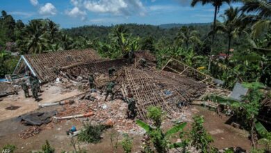 صورة ارتفاع ضحايا زلزال إندونيسيا إلى 56 قتيلاً