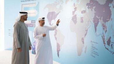 صورة رئيس الإمارات يدشن “توسعة ميناء خليفة” بتكلفة 4 مليارات درهم