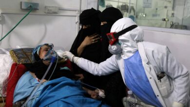 صورة إهمال الحوثيين وفساد قادتهم يتسببان في انهيار القطاع الصحي