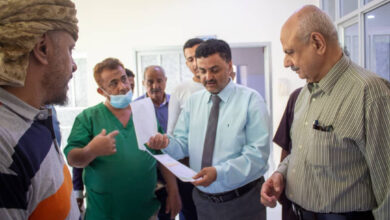 صورة القائم بمهام رئيس تنفيذية انتقالي العاصمة عدن يتفقد سير العمل في هيئة التأمين الصحي للقوات المسلحة الجنوبية